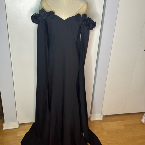 Marchesa Notte Flower Detail Illusion Shoulder Cape Gown